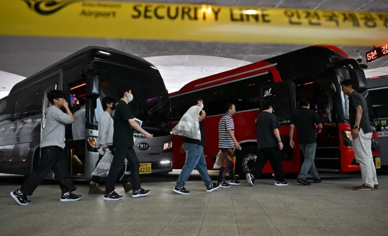 Hundreds of South Korean Workers Return Home After U.S. Immigration Raid