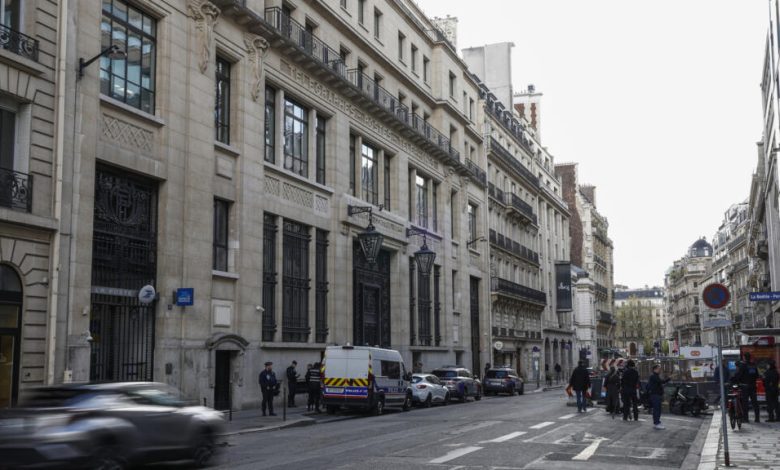 French Police Foil Suspected Bomb Attack Outside U.S. Bank in Paris