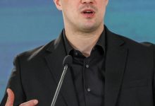 Ukraine’s Former Defence Minister Calls for Wartime Elections in Challenge to Zelenskyy