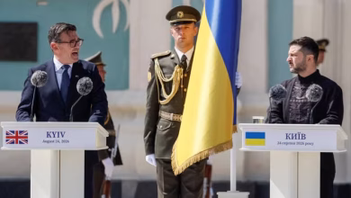 Kremlin Threatens to Target Ukraine Missile Plants Amid UK Military Support