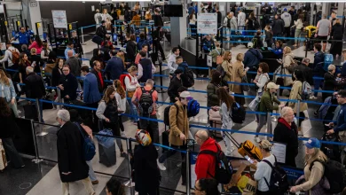 U.S. Airlines Scramble as Historic Government Shutdown Triggers 4% Flight Cuts