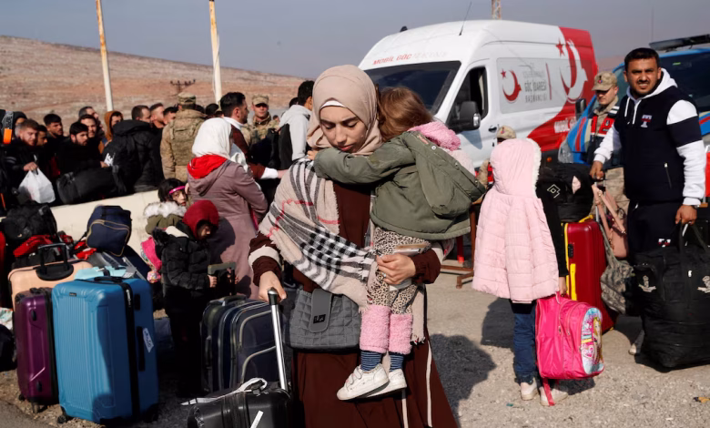 Over 273,000 Syrian Refugees Return Home from Turkey