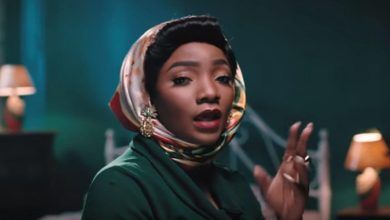 Simi Shares How She Overcomes Stage Fright