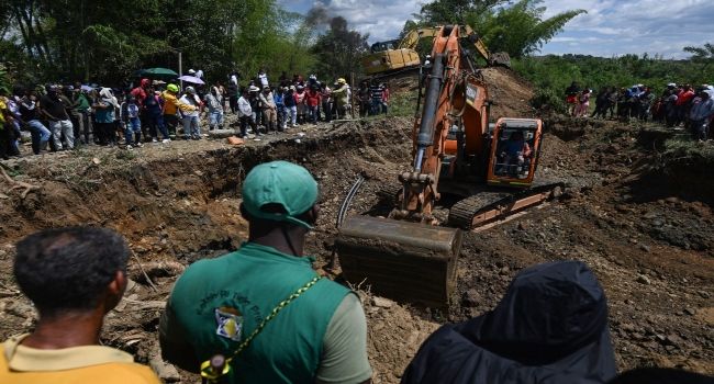 25 Workers Trapped After Gold Mine Collapse in Colombia