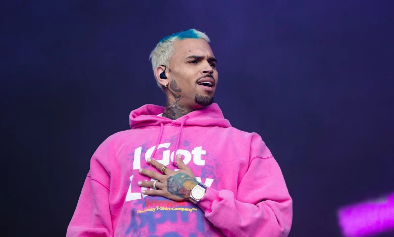 Chris Brown Caught up In Stage Mishap, Cancels Meet & Greet