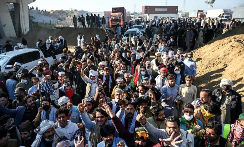 Pakistan Protests: At Least Four Killed as Ex-Pakistan PM Khan’s Supporters Enter Islamabad