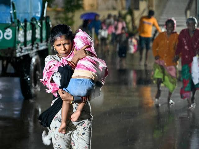 Cyclone Arnab: Three Killed as Storm Batters Southern India, Thousands Evacuated