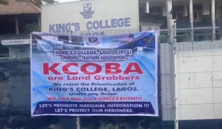 King’s College Concession: Workers Shut Ministry Gate, Challenge Alausa