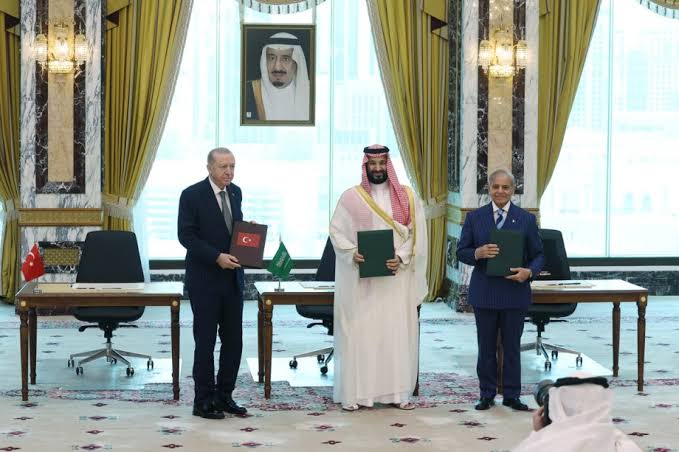 Regional Tensions Push Saudi, Pakistan, Turkey Into Urgent Defence Talks
