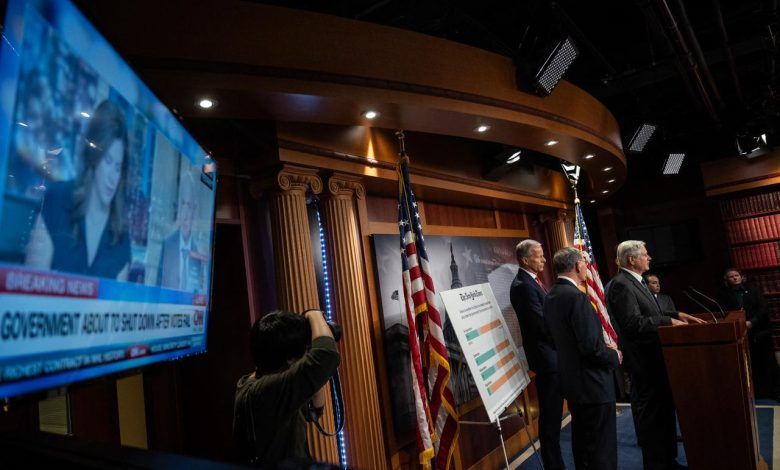 U.S. Government Shuts Down as Senate Fails to Break Budget Deadlock